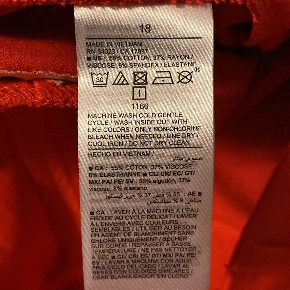 NWT Old Navy red pixie pants, 18, front zipper, pockets, great for work/church. - Picture 7 of 7